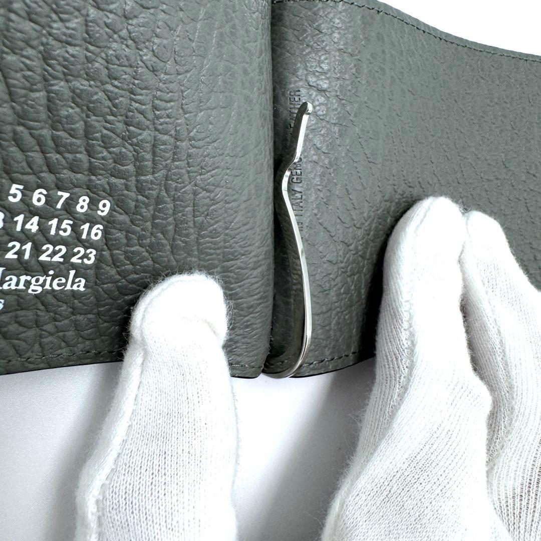 超美品☆メゾンマルジェラ 4ステッチ マネークリップ 小銭入れ付 グレー シボ革