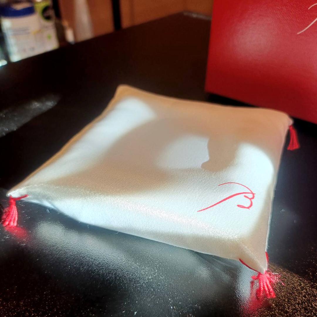 【Baccarat】クリスタルまねき猫 専用座布団付き【バカラ】