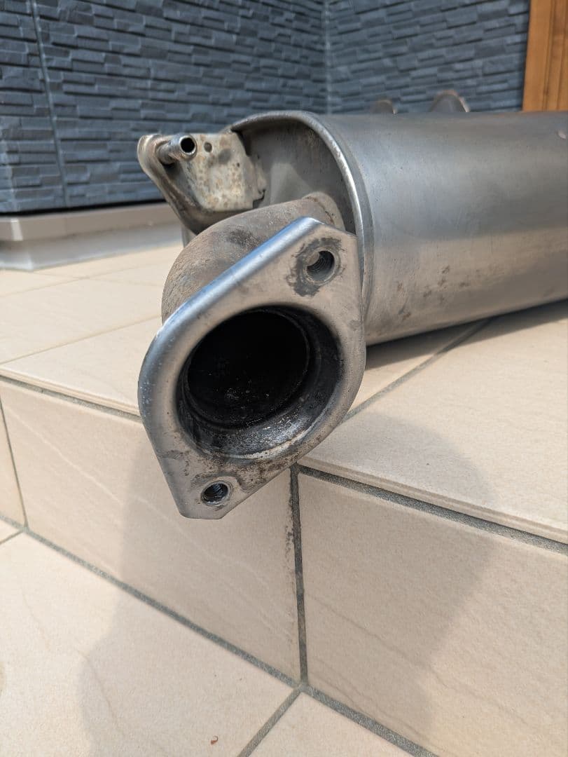 カムリ　マフラー