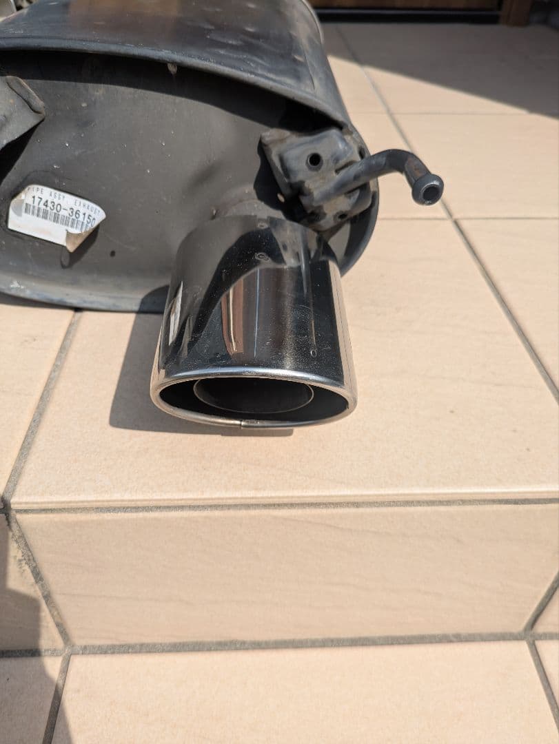 カムリ　マフラー