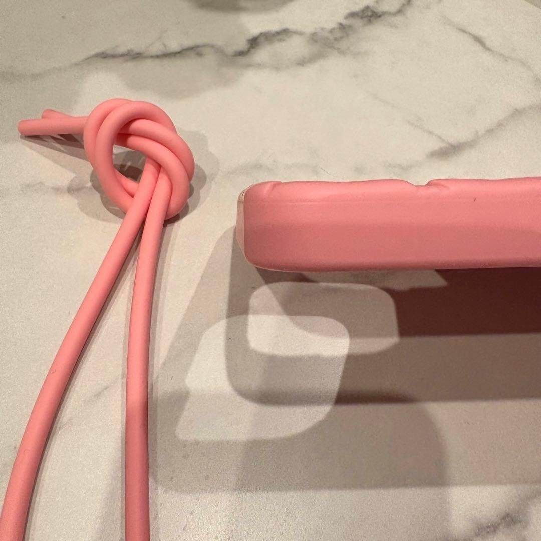 【美品】ボッテガヴェネタ　ストラップ　iPhone14pro max 携帯ケース