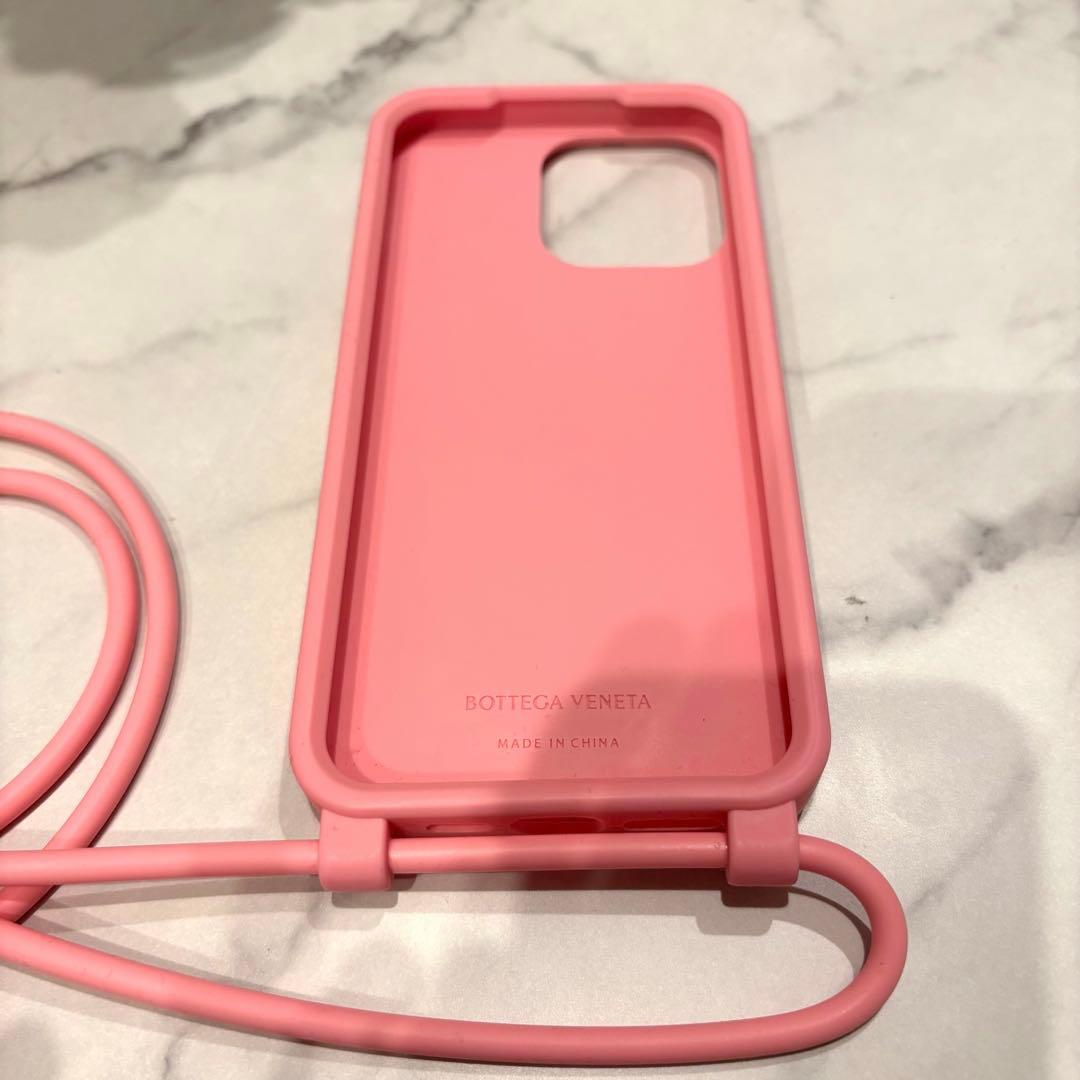 【美品】ボッテガヴェネタ　ストラップ　iPhone14pro max 携帯ケース