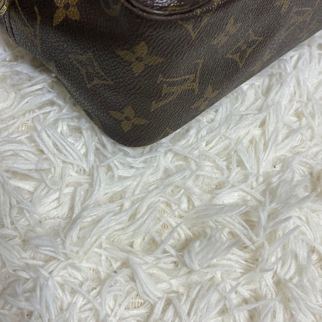 【美品】ルイヴィトン モノグラム トゥルース トワレット28 クラッチバッグ