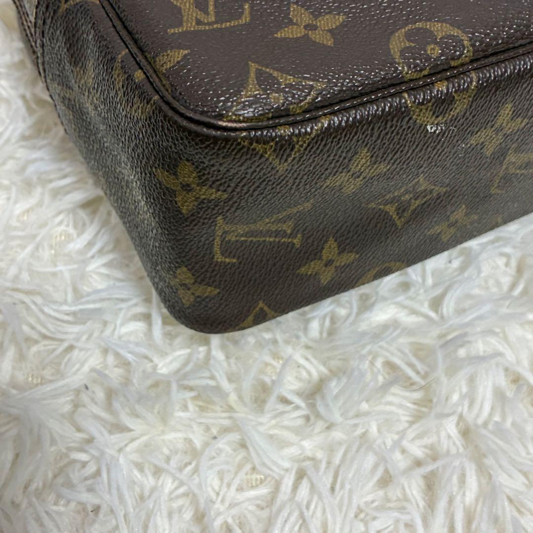 【美品】ルイヴィトン モノグラム トゥルース トワレット28 クラッチバッグ
