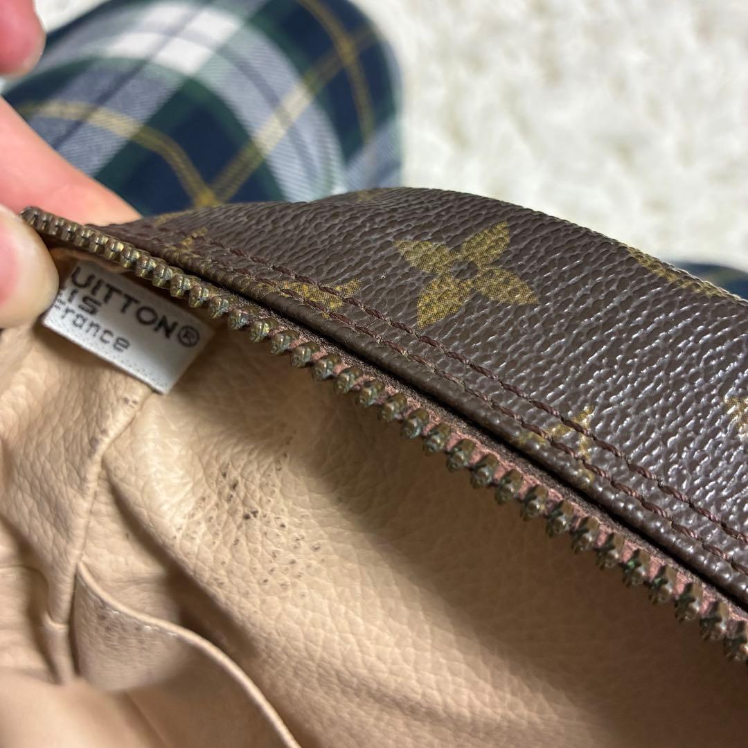 【美品】ルイヴィトン モノグラム トゥルース トワレット28 クラッチバッグ