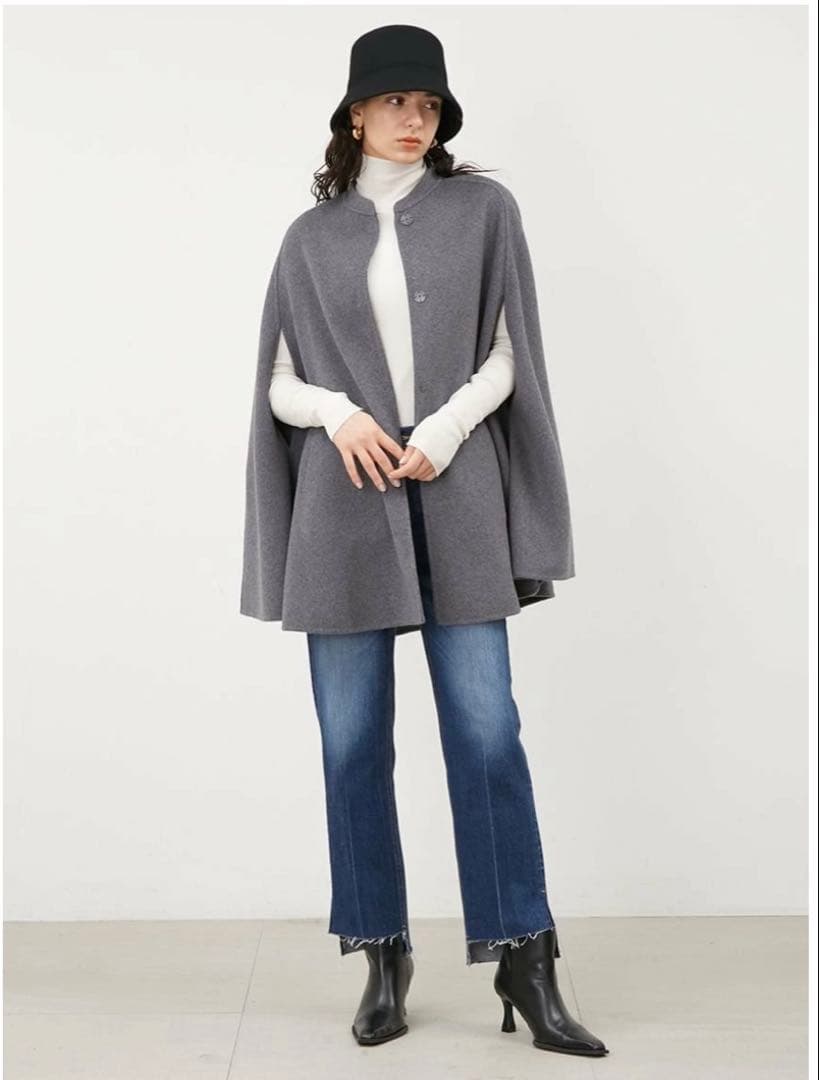 Mila Owen ミラオーウェン　ウール混スタンドカラーリバーケープコート