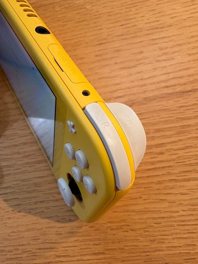 Switch Lite スウィッチ ライト イエロー ピカチュウ ケース 任天堂