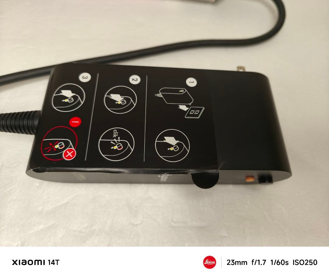 ほぼ未使用 Dyson Airstrait ストレイトナー ケース付き HT01