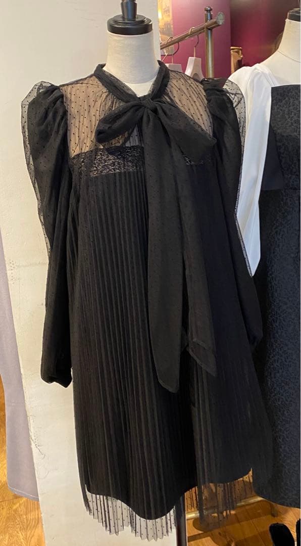 ワンピース French Pleated Lace Dress M