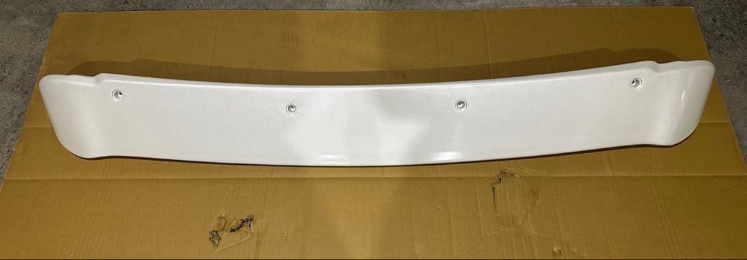 ハイエース200系　リアスポイラー　070パールホワイト