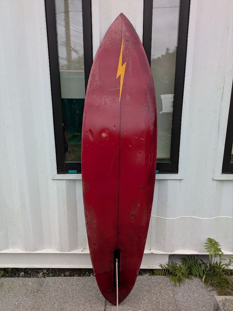 ビンテージサーフボード
ライトニングボルト