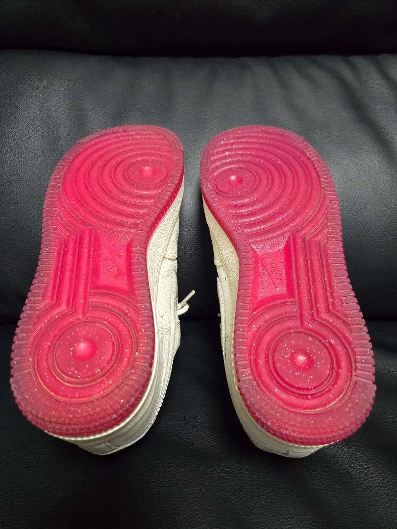 【MOW様】ナイキ ウィメンズ エアフォース1 ロー \"バレンタインデー\"