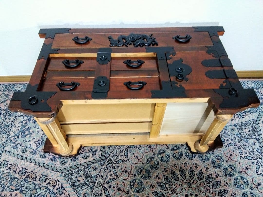 【蔵出し】アンティーク　車箪笥　からくり箪笥　ローチェスト　時代箪笥