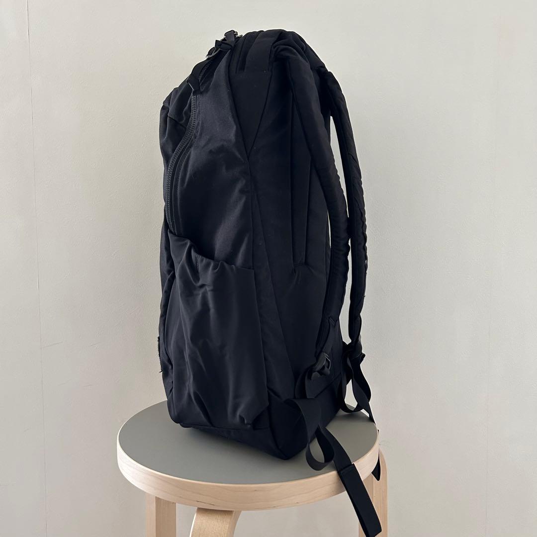 【美品】EVERGOODS CIVIC HALF ZIP 26L バックパック黒