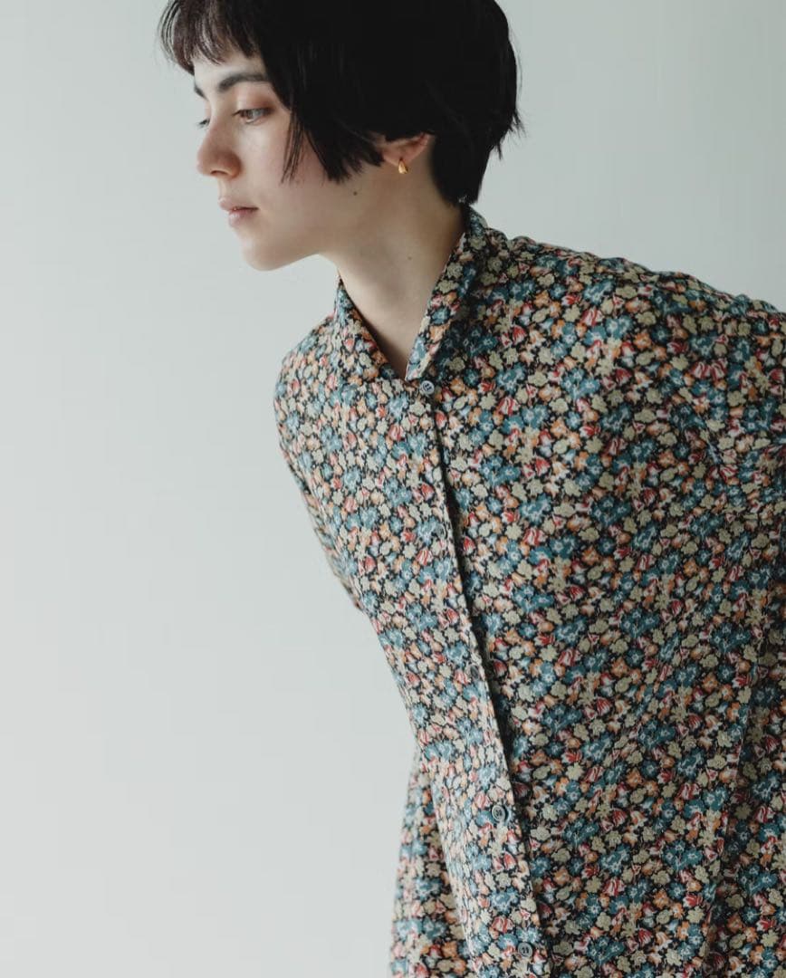 「北欧、暮らしの道具店」リバティプリントのティアードワンピース/M