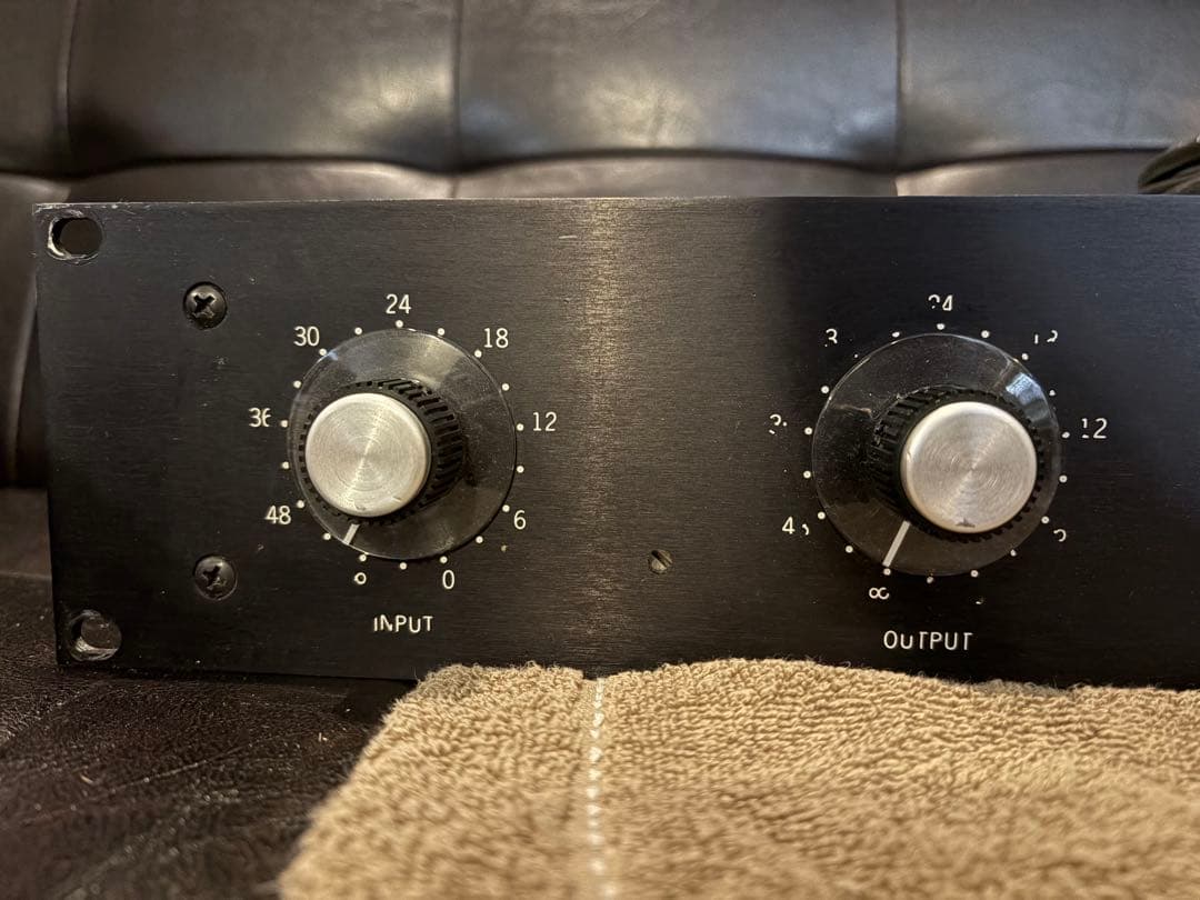 名器　UNIVERSAL AUDIO 1176LN コンプレッサー