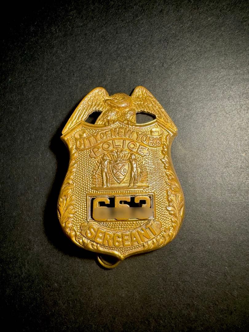 【希少】NYPD /SARGEANT/徽章/帽章 /ホルダー・おまけ付き