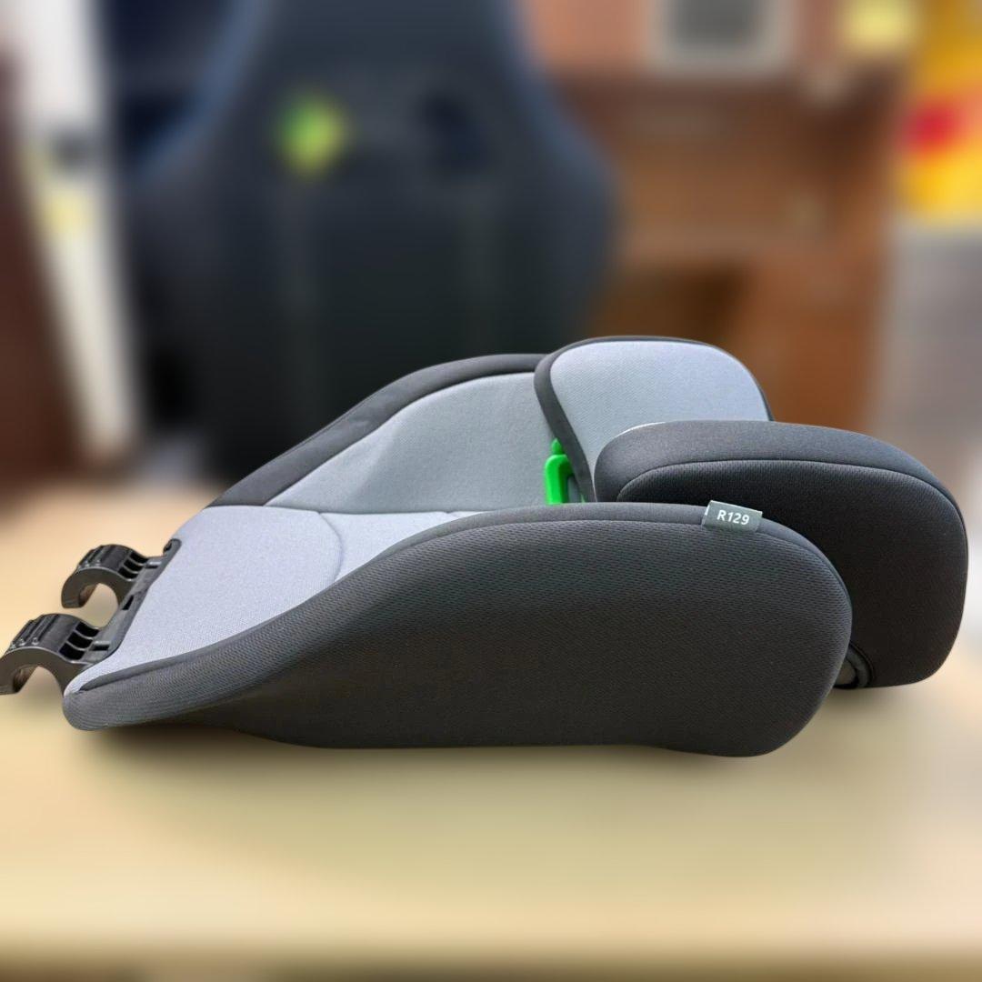 ★未使用　graco 　ジュニアシート　8CT99HBBJ