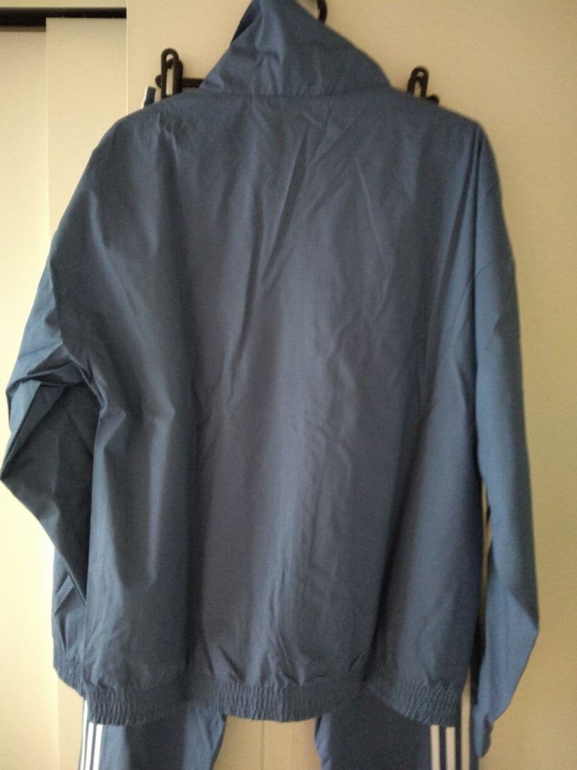 新品未使用　アディダス　メンズ　シャカシャカ　上下　Mサイズ　オリジナルス