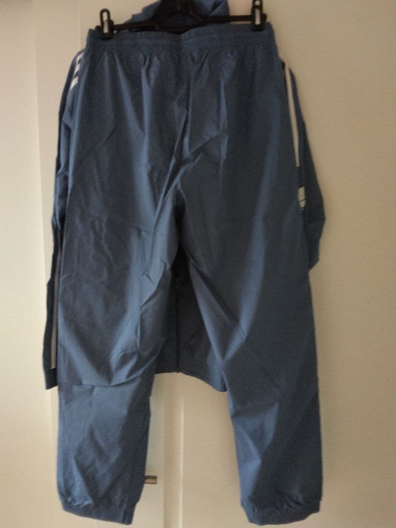 新品未使用　アディダス　メンズ　シャカシャカ　上下　Mサイズ　オリジナルス