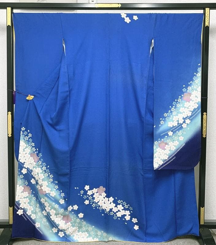 502z25.504y12.小物類.311x5〇人気色 振袖 青 桜 シンプル〇