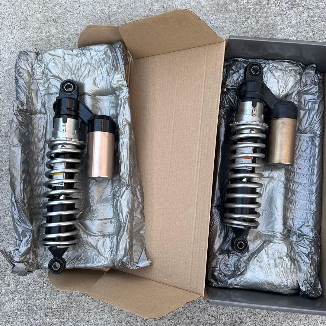 ゼファーχ 純正　リアサス