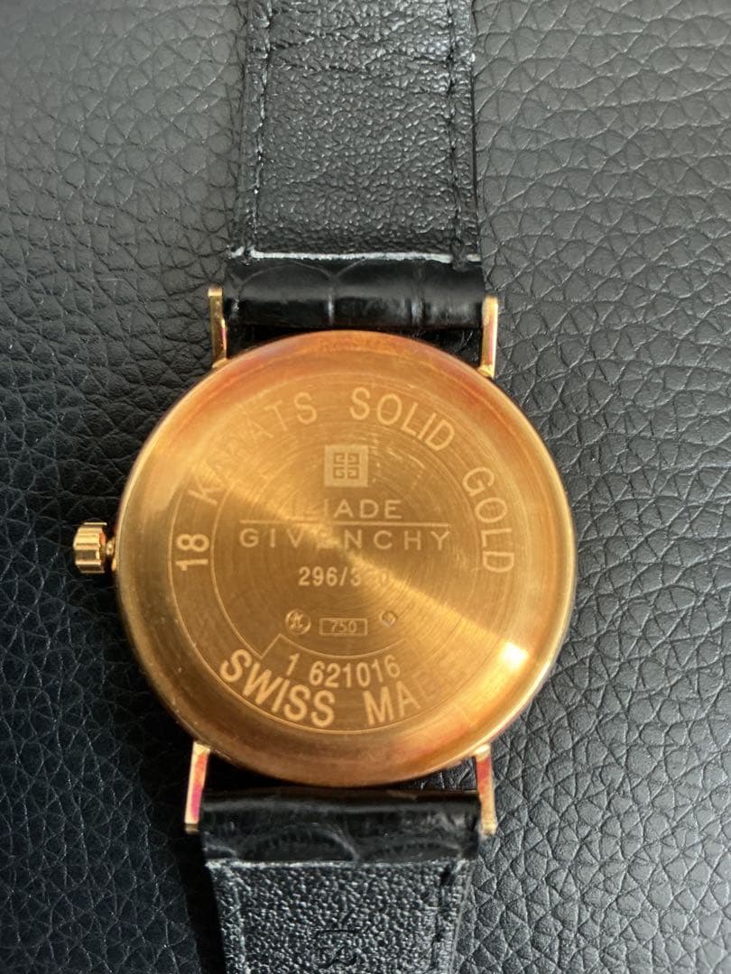 s*M様 未使用！本物保証 K18/750刻印有り！ダイヤ11P GIVENCH