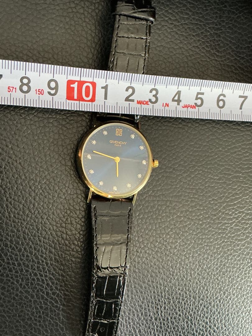 s*M様 未使用！本物保証 K18/750刻印有り！ダイヤ11P GIVENCH