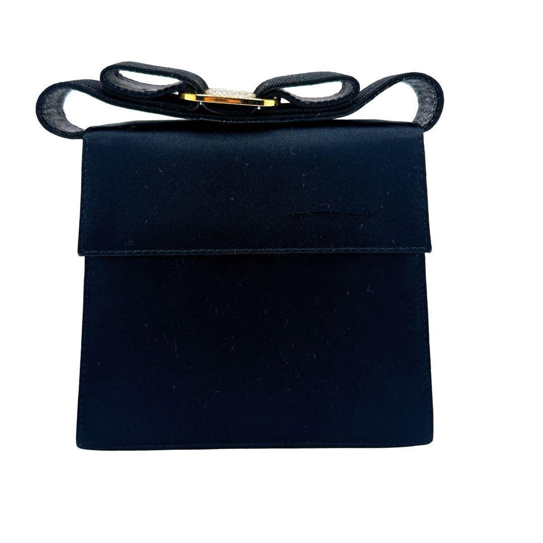 ★★★様 フェラガモ ヴァラリボン ブラック 金具 ビジュー バッグ