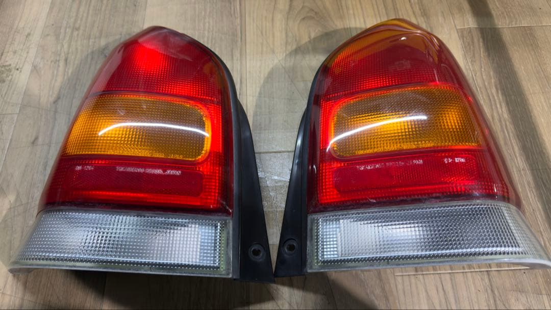 アルト　HA23s 左右ヘッドライト　テールランプセットスズキ