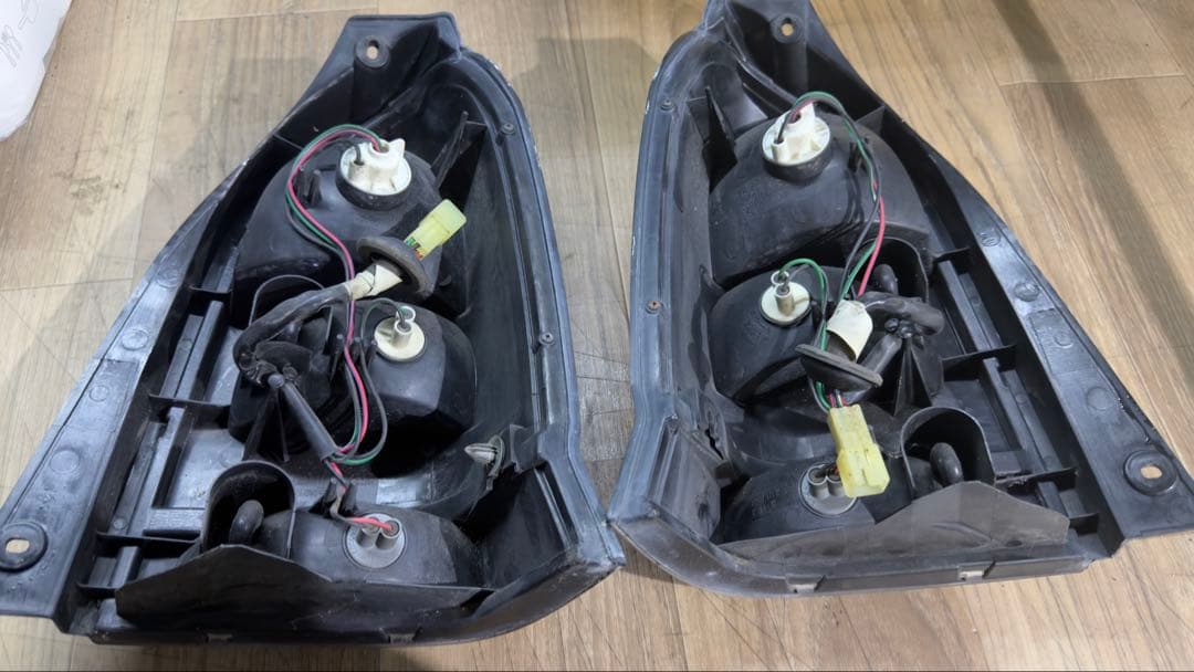 アルト　HA23s 左右ヘッドライト　テールランプセットスズキ