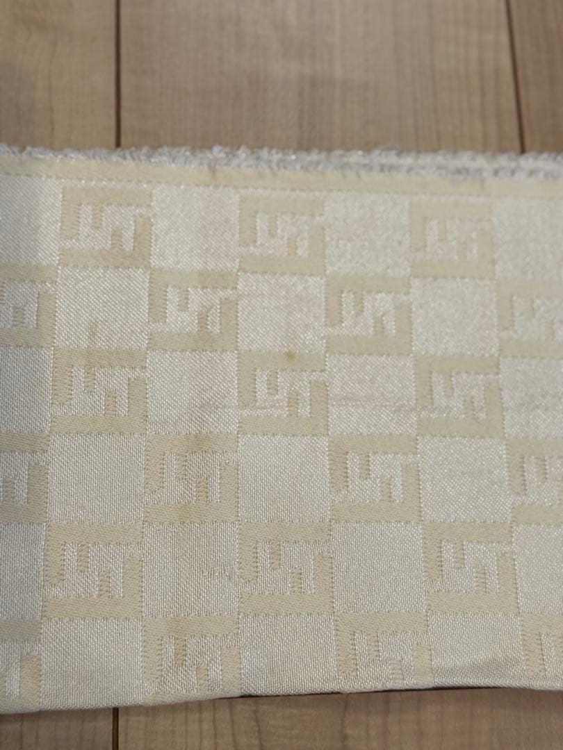 FFロゴ マフラー クリーム色