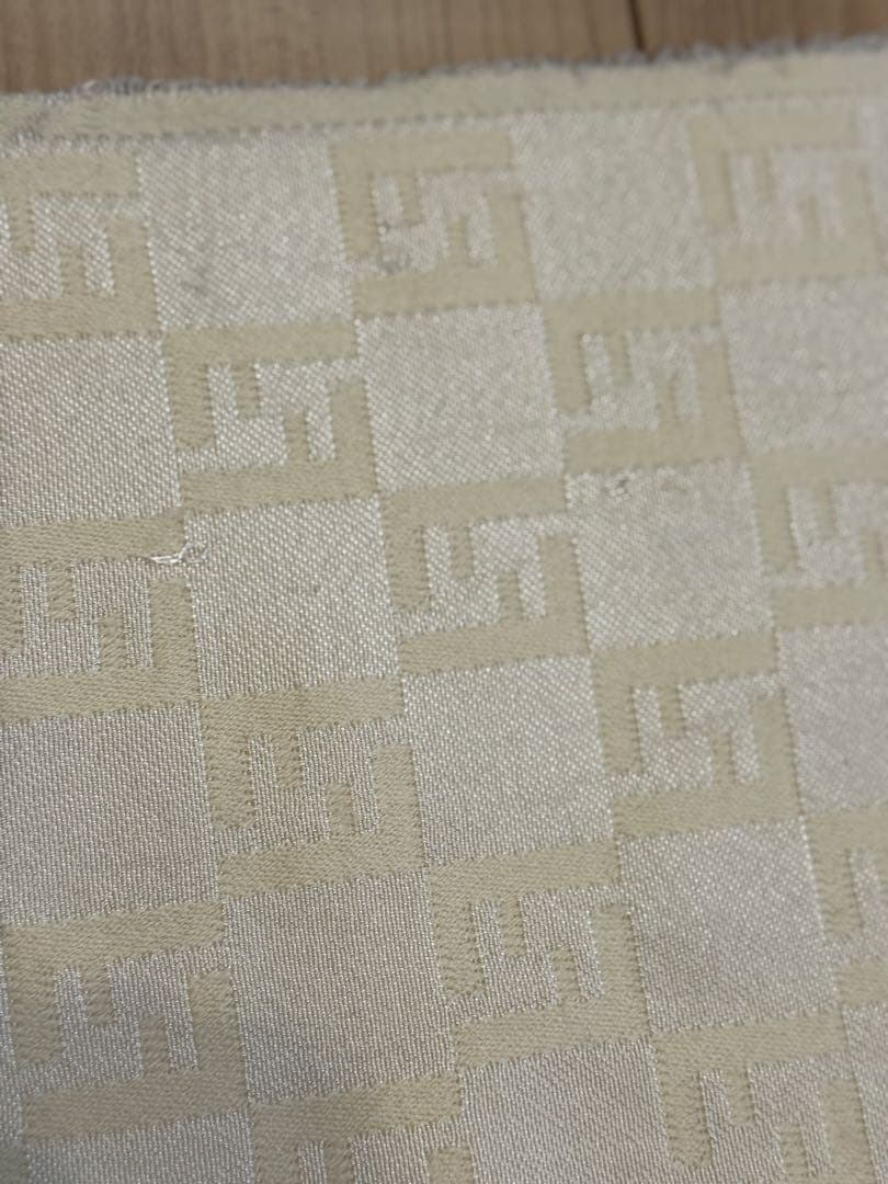 FFロゴ マフラー クリーム色