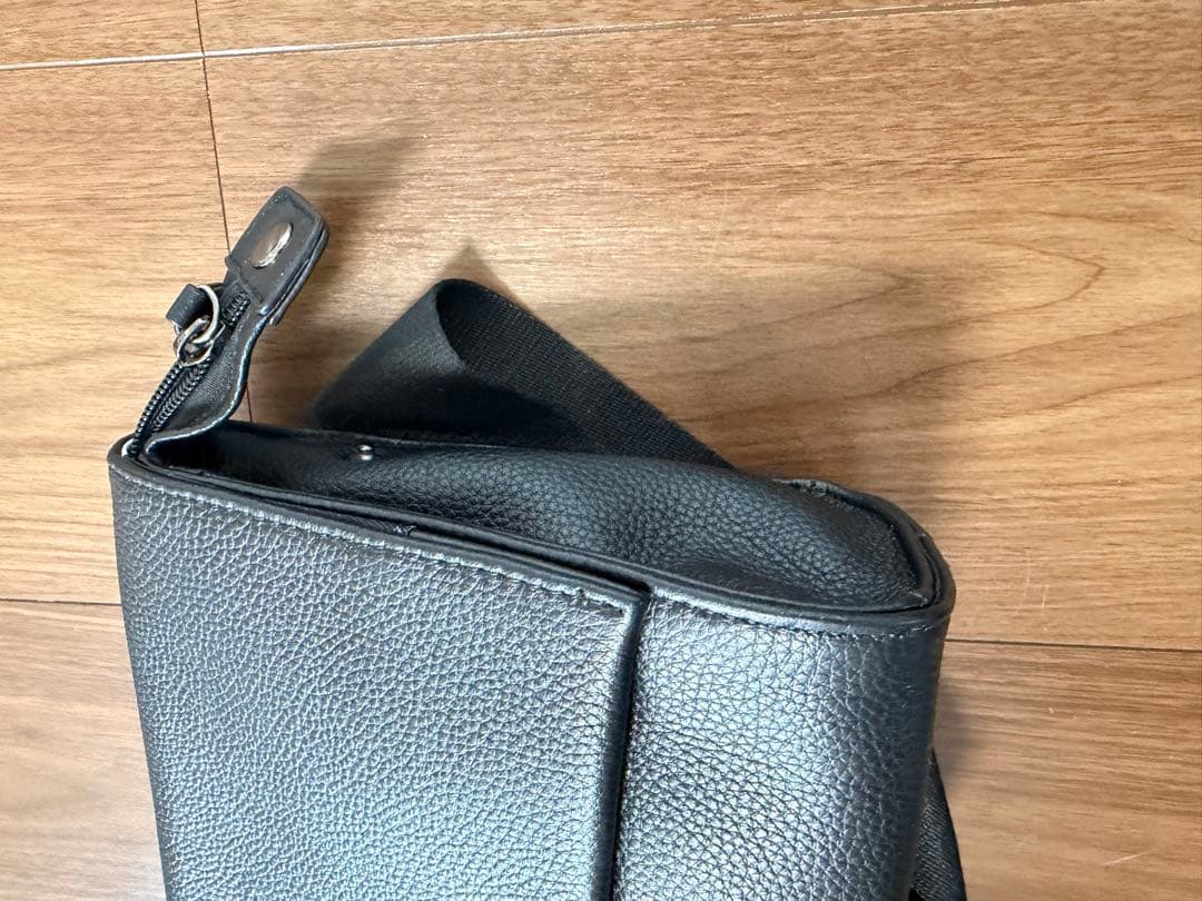 限定カラー　ear PAPILLONNER 　ワイドテープショルダー