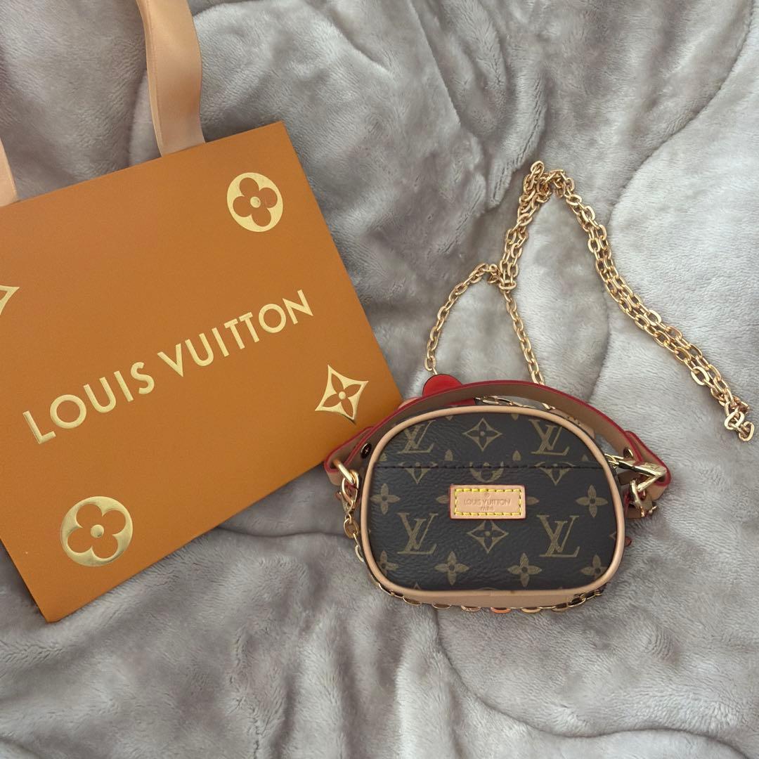 希少！ノベルティーLOUIS VUITTON ハローキティ ポーチ