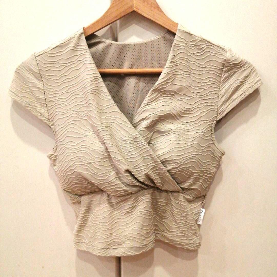 美品SUKALA キャップスリーブトップス ホットヨガスタジオラバ LAVA