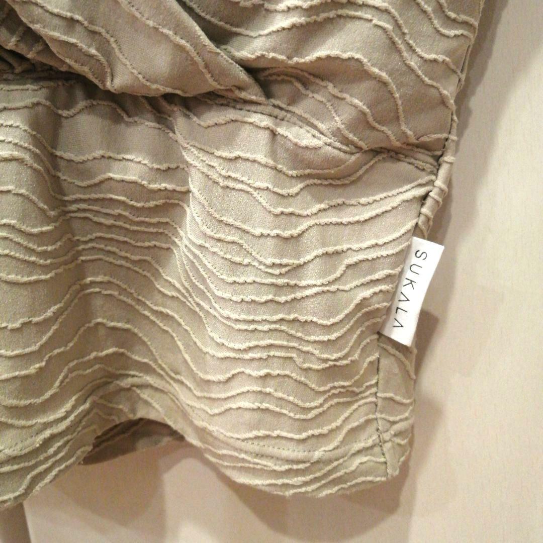 美品SUKALA キャップスリーブトップス ホットヨガスタジオラバ LAVA