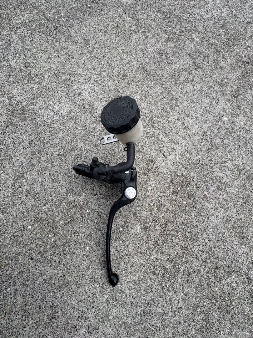 ラジアル　縦型　マスターシリンダー