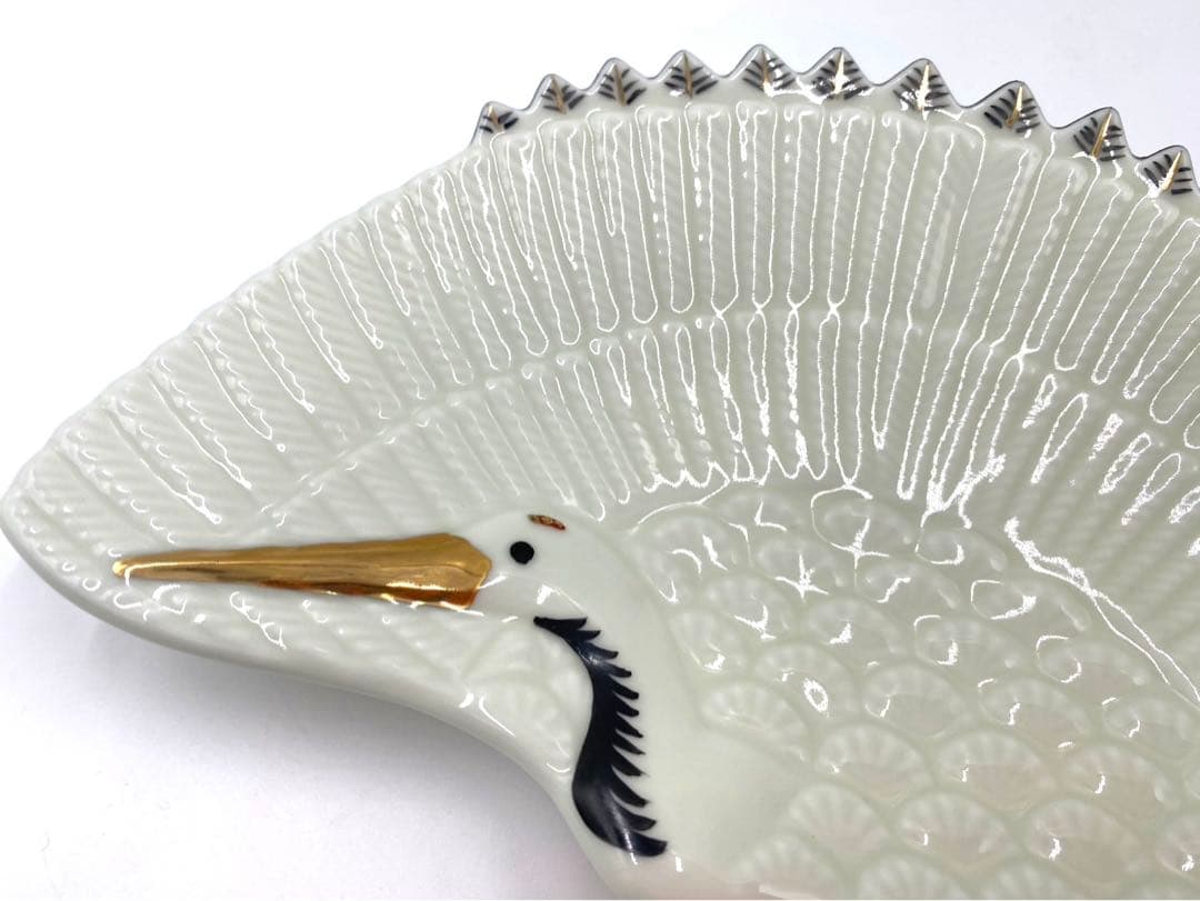 【☆希少なお品☆】【新品】有田焼伯父山窯　錦アイボリー釉鶴形盛皿　25cm縁起物