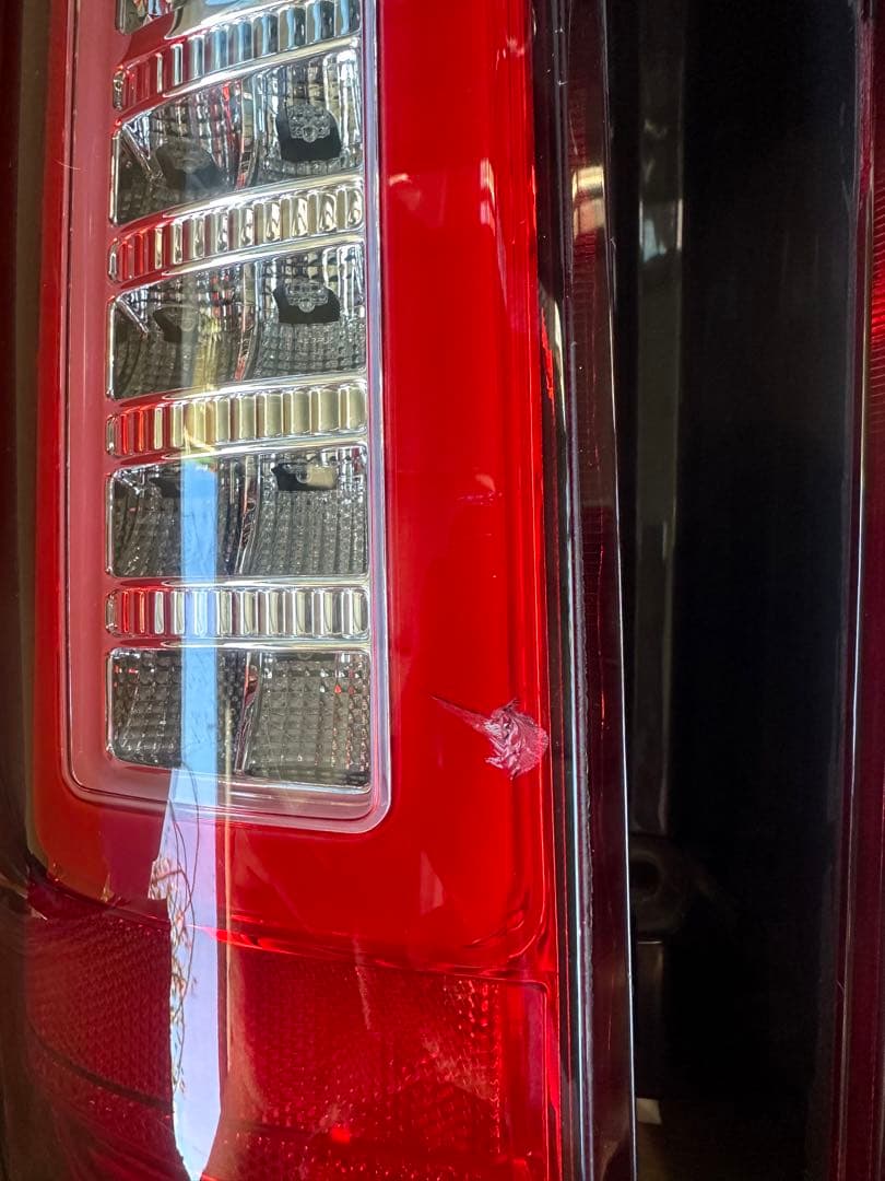 ハイエース200系　テールランプ