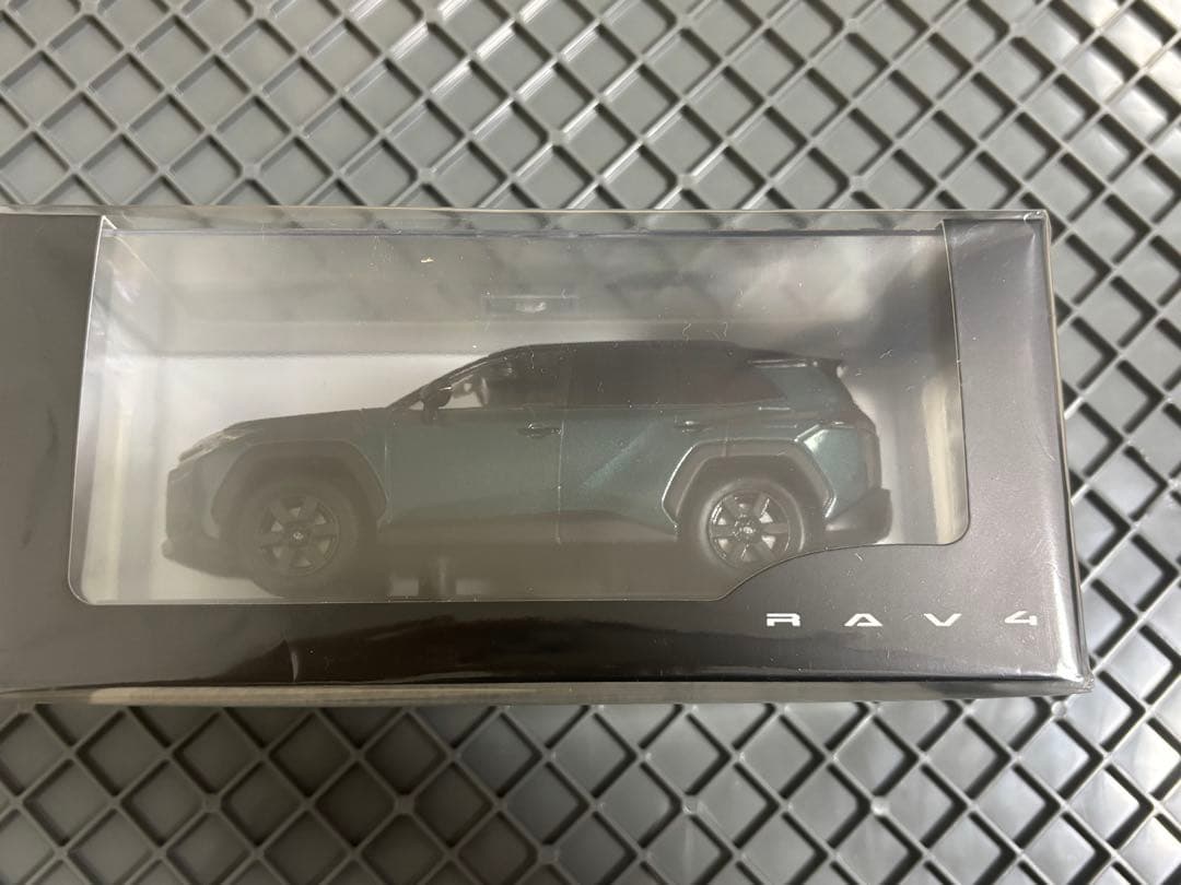 新型RAV4 カラーサンプル Adventure ブラック×エバーレスト