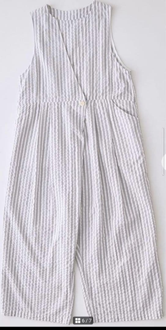 ネストローブ 〝 It's ME 〟サッカーストライプサロペット　グレー