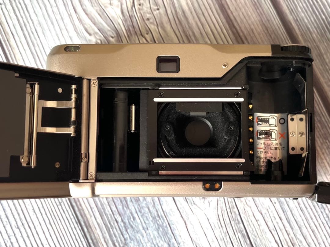 美品！CONTAX T2 シルバー コンパクトカメラ
