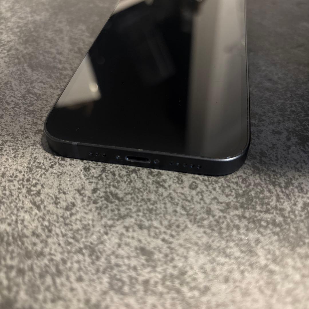 エリヤ　Apple iPhone 12 本体 64gb バッテリー86%