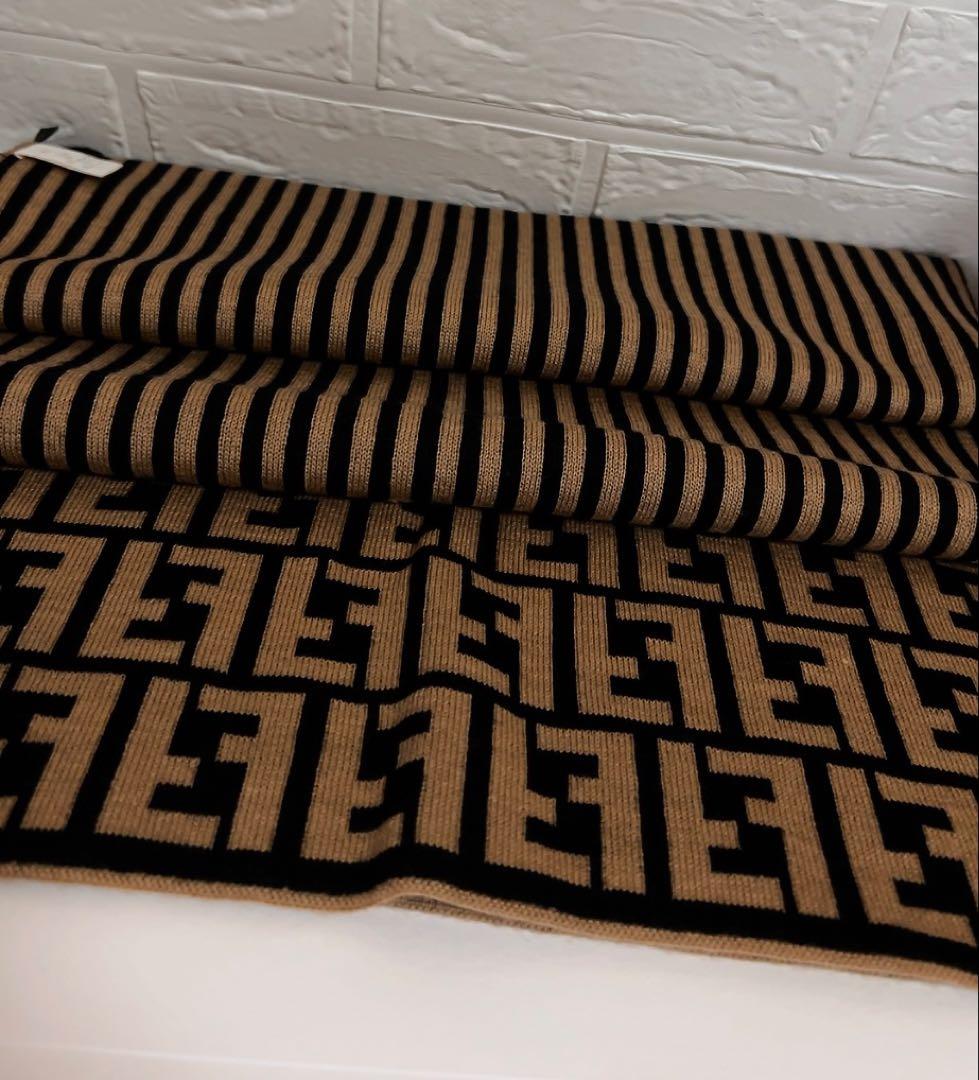 フェンディ　FENDI マフラー　ブラウン　FFロゴ ウール　男女兼用　42