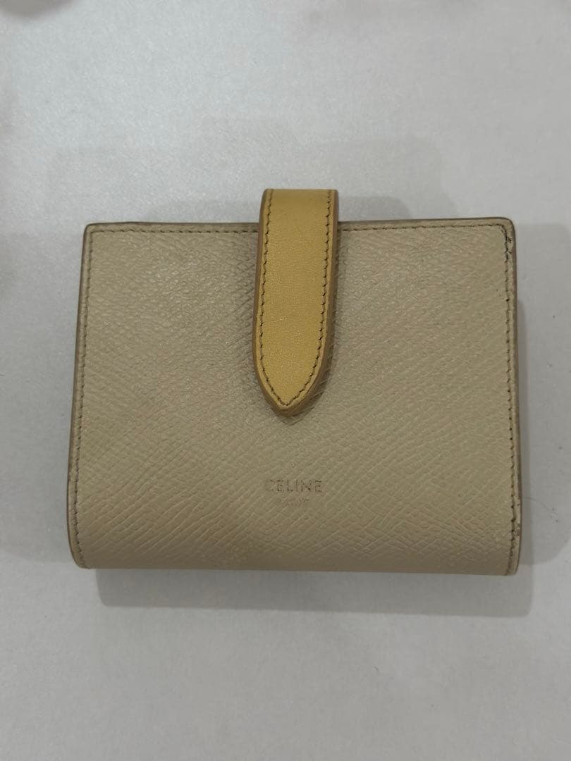 【美品】セリーヌ CELINE 折りたたみ財布 (即配送可能)
