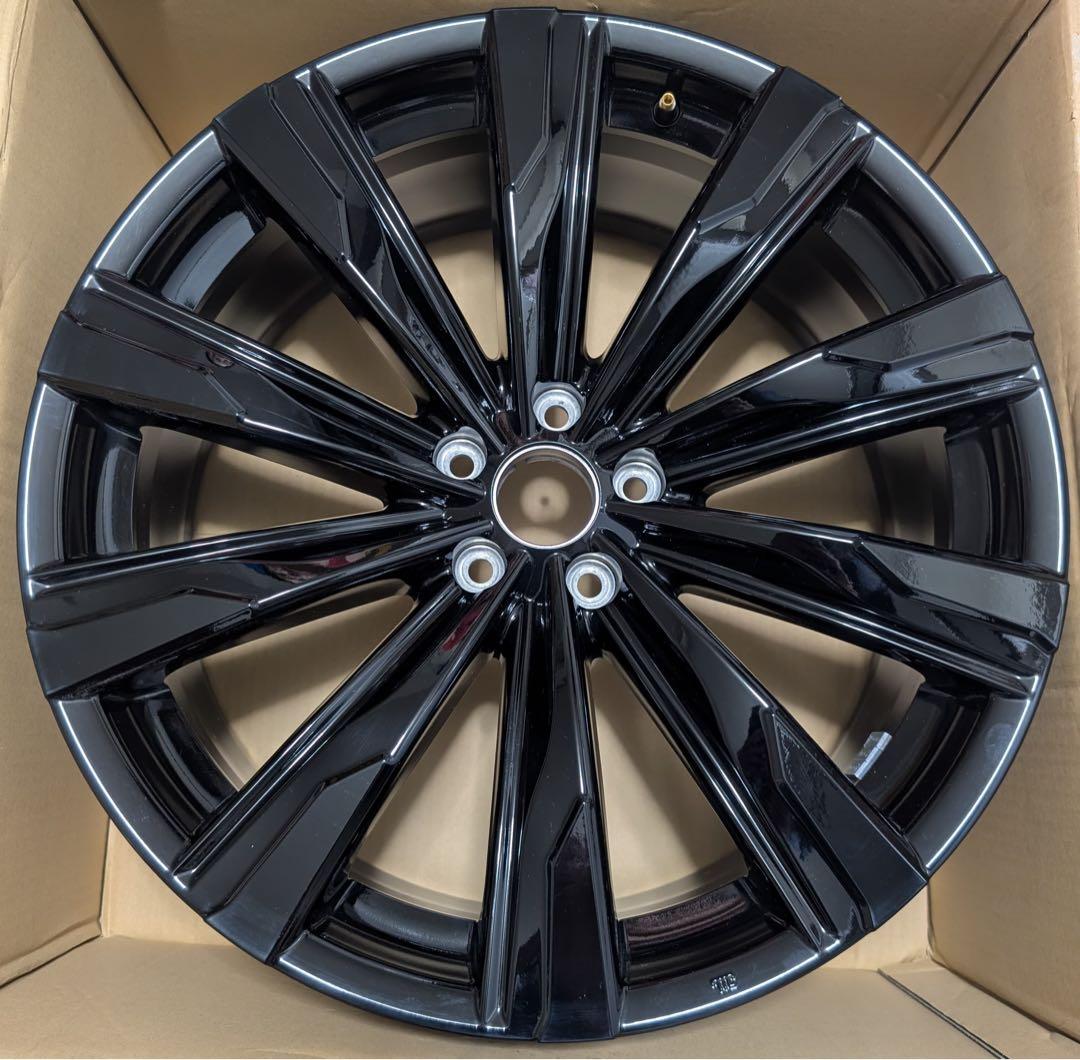 トヨタクラウンスポーツZ 純正アルミホイール１本<新車外し>