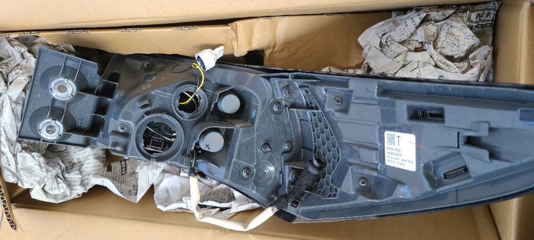 ど*ん様 年明け限定値下げ　 HARRIER　ハリアー 純正テールランプ加工品