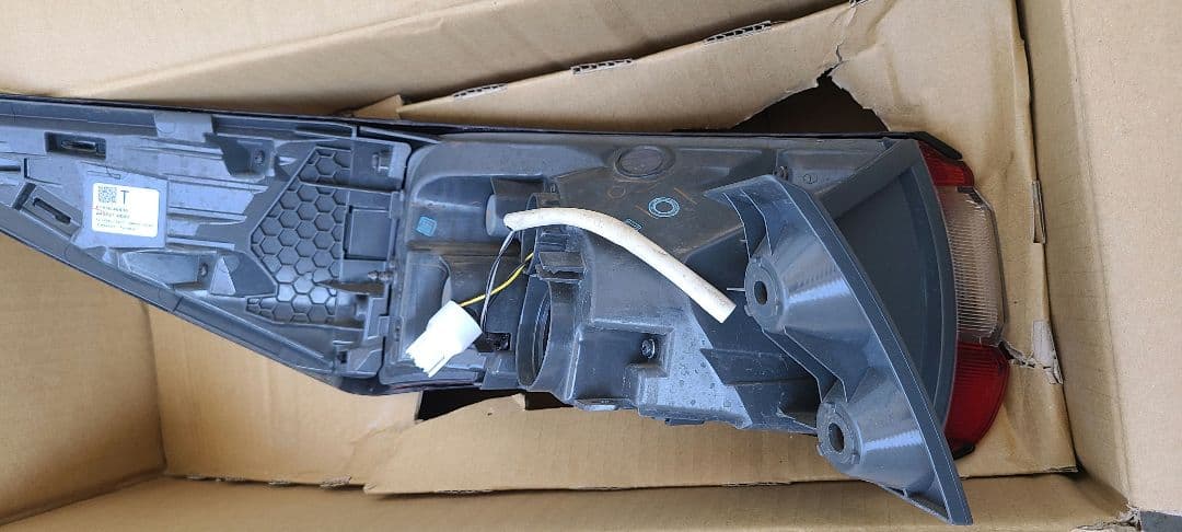 ど*ん様 年明け限定値下げ　 HARRIER　ハリアー 純正テールランプ加工品