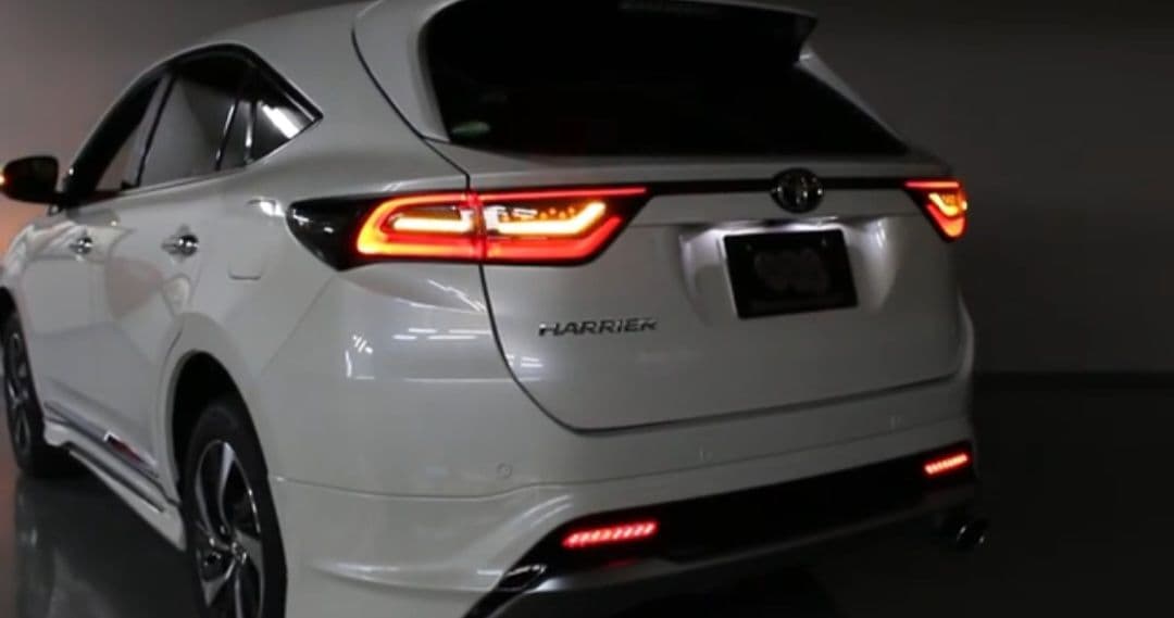 ど*ん様 年明け限定値下げ　 HARRIER　ハリアー 純正テールランプ加工品